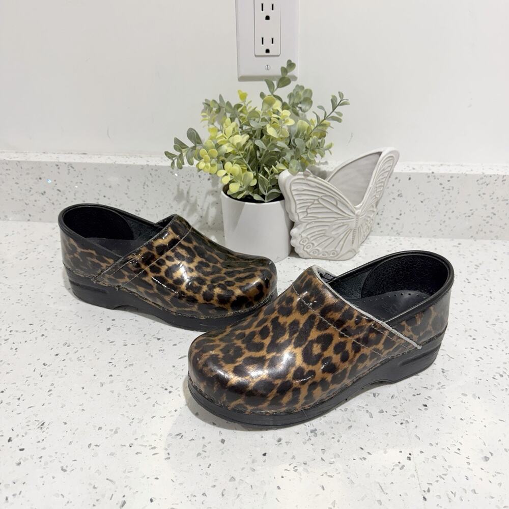 Dansko Leopard Print Slip On Clogs Size 38